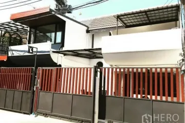 3 Bedroom Townhouse for rent in Chom Phon, Bangkok near BTS Mo chit