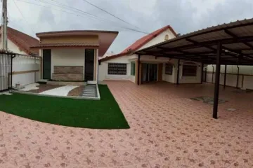 5 Bedroom House for rent in Wantana Village, Nong Prue, Chonburi