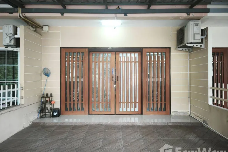 2 Bedroom Townhouse For Rent