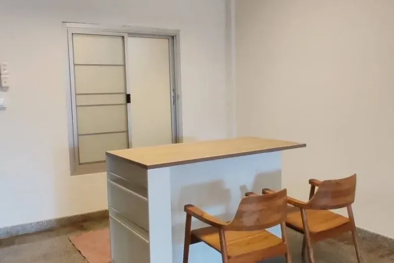 2 Bedroom Townhouse For Rent