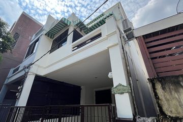4 Bedroom Townhouse for sale in Phra Khanong Nuea, Bangkok near BTS Ekkamai