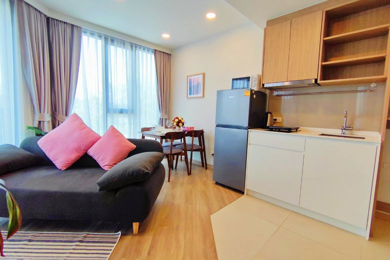1 Bedroom Condo For Rent