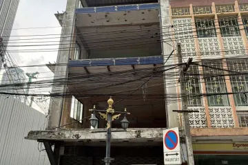 Office for rent in Silom, Bangkok near BTS Surasak