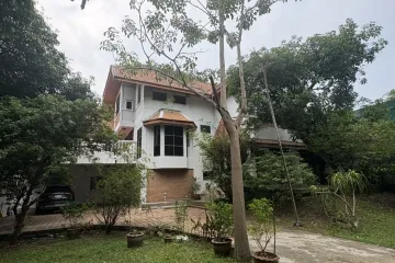 4 Bedroom House for sale in Sam Sen Nok, Bangkok near MRT Phawana