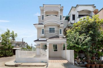 4 Bedroom Townhouse for sale in Don Mueang, Bangkok