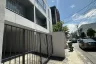 Office for rent in Bang Chak, Bangkok near BTS Punnawithi