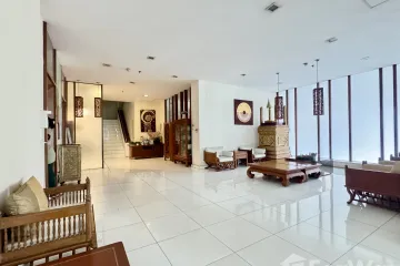 5 Bedroom Apartment for rent in Baan Vichien, Khlong Tan Nuea, Bangkok