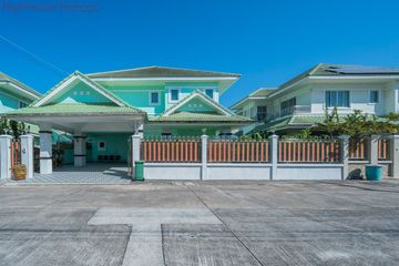 4 Bedroom House for sale in Baan Chalita 1, Na Kluea, Chonburi