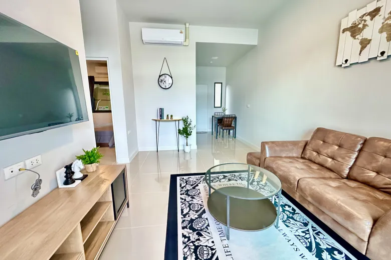 2 Bedroom Townhouse For Rent
