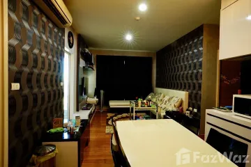 2 Bedroom Condo for sale in Hive Taksin, Khlong Ton Sai, Bangkok near BTS Wongwian Yai