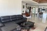 3 Bedroom Condo for sale in Trapezo Sukhumvit 16, Khlong Toei, Bangkok near MRT Queen Sirikit National Convention Centre