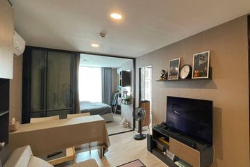 1 Bedroom Condo for sale in Wat Phraya Krai, Bangkok