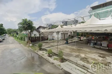 Land for sale in Hua Mak, Bangkok near MRT Si Burapha