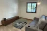 5 Bedroom House for rent in Chan Kasem, Bangkok near MRT Chankasem