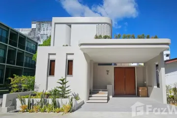 3 Bedroom Villa for rent in Talat Nuea, Phuket