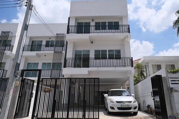 4 Bedroom Commercial for rent in Chatuchak, Bangkok