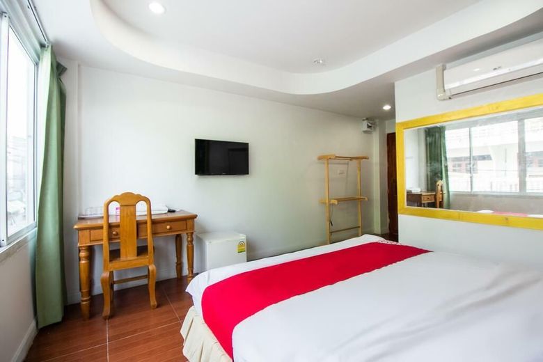 1 Bedroom Condo For Rent
