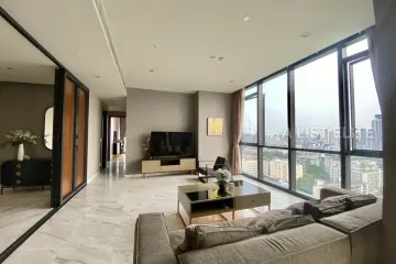 2 Bedroom Condo for sale in Khlong Tan Nuea, Bangkok