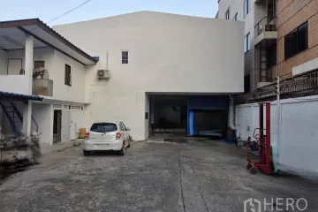 Warehouse / Factory for rent in Makkasan, Bangkok near MRT Ratchaprarop
