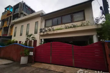 4 Bedroom House for sale in Phaya Thai, Bangkok near BTS Sanam Pao