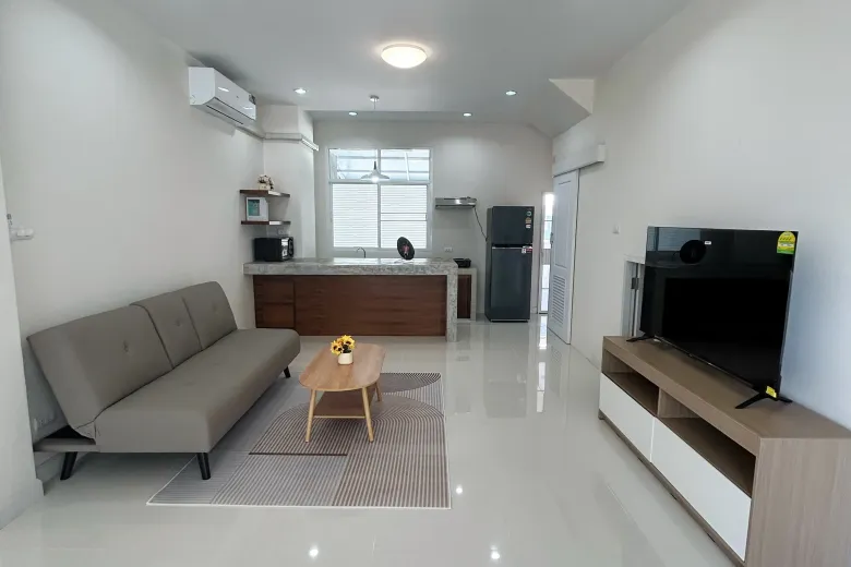 2 Bedroom Townhouse For Rent