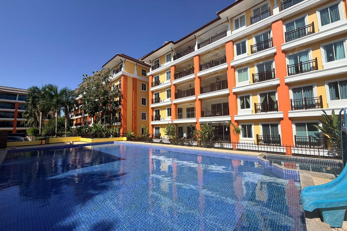 2 Bedroom Massive Apartment for Rent at Palm Breeze Resort