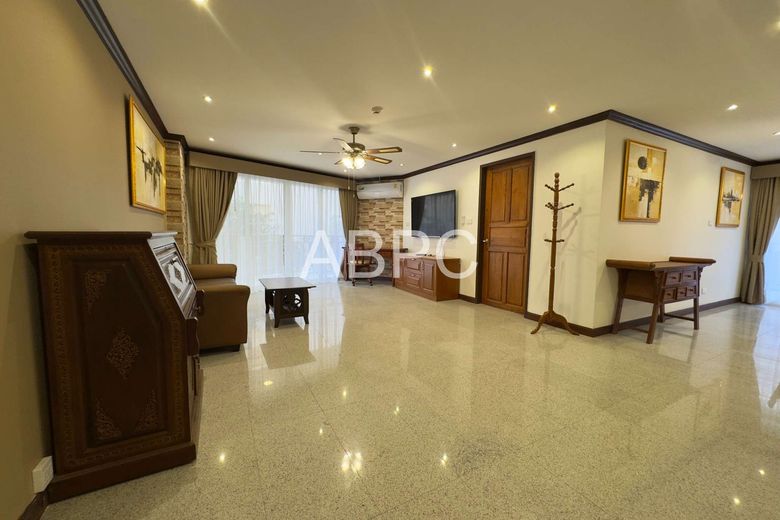 2 Bedroom Condo For Rent
