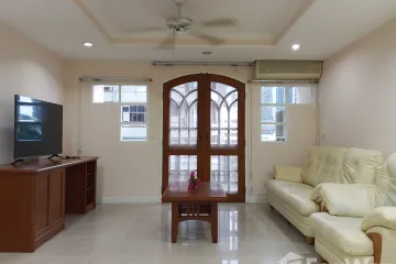 3 Bedroom Condo for rent in Kasemsuk Mansion, Khlong Tan, Bangkok near BTS Phrom Phong