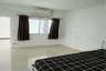 2 Bedroom Townhouse for sale in Na Kluea, Chonburi