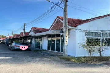 2 Bedroom Townhouse for sale in Na Kluea, Chonburi