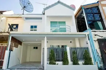 2 Bedroom Townhouse for sale in Nong Prue, Chonburi