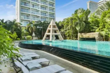 1 Bedroom Condo for sale in Club Royal, Na Kluea, Chonburi