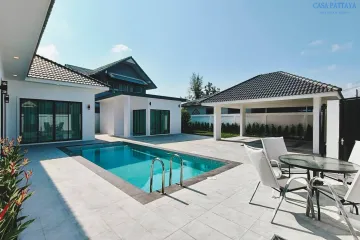 4 Bedroom Villa for sale in Na Kluea, Chonburi