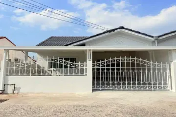 2 Bedroom Townhouse for sale in Chokchai Village 4, Nong Prue, Chonburi
