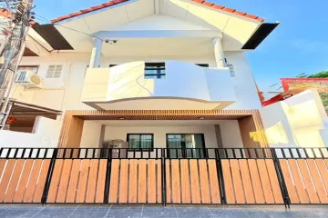 3 Bedroom Townhouse for sale in Permsiri, Nong Prue, Chonburi