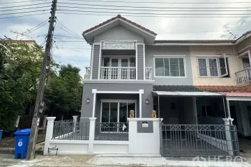 3 Bedroom Townhouse for sale in Baan Fah Piyarom, Bueng Kham Phroi, Pathum Thani