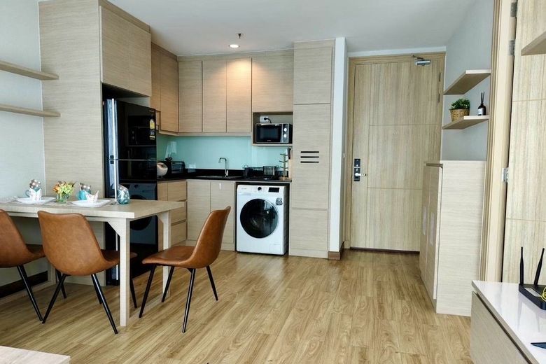 1 Bedroom Condo