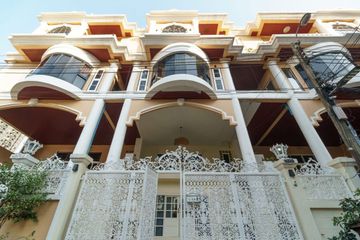 5 Bedroom Townhouse for rent in Khlong Tan Nuea, Bangkok