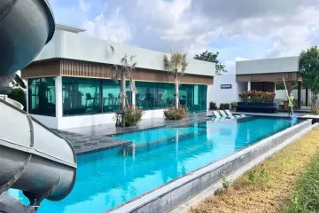 3 Bedroom Villa for sale in Palm Lakeside Villas, Pong, Chonburi