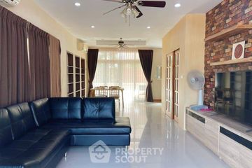 3 Bedroom House for sale in Surasak, Chonburi