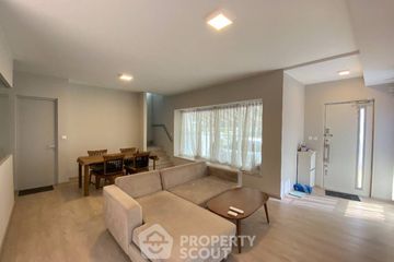 2 Bedroom House for sale in Dokmai, Bangkok