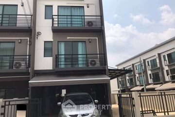 3 Bedroom Townhouse for sale in Baan Klang Muang Onnut-Ladkrabang, Prawet, Bangkok near Airport Rail Link Ban Thap Chang
