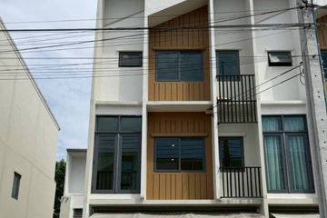 3 Bedroom Townhouse for sale in PLEX Onnut - Wongwaen, Dokmai, Bangkok