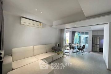 3 Bedroom Townhouse for sale in Khlong Kum, Bangkok