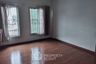 3 Bedroom Townhouse for sale in Krong Thong Villa Park Rama 9-Srinakarin, Hua Mak, Bangkok