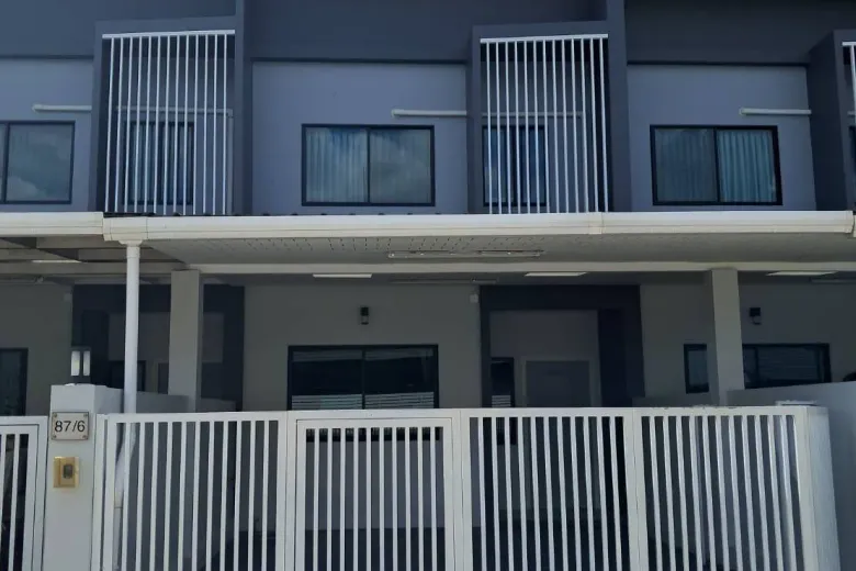 2 Bedroom Townhouse For Rent
