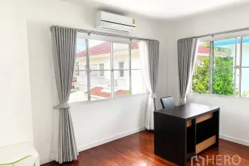 3 Bedroom House for rent in Nantawan Rama 9-Onnut, Prawet, Bangkok