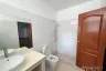 4 Bedroom Commercial for rent in Khlong Tan Nuea, Bangkok