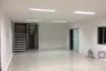 Warehouse / Factory for rent in Khlong Chan, Bangkok