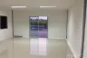 Warehouse / Factory for rent in Khlong Chan, Bangkok
